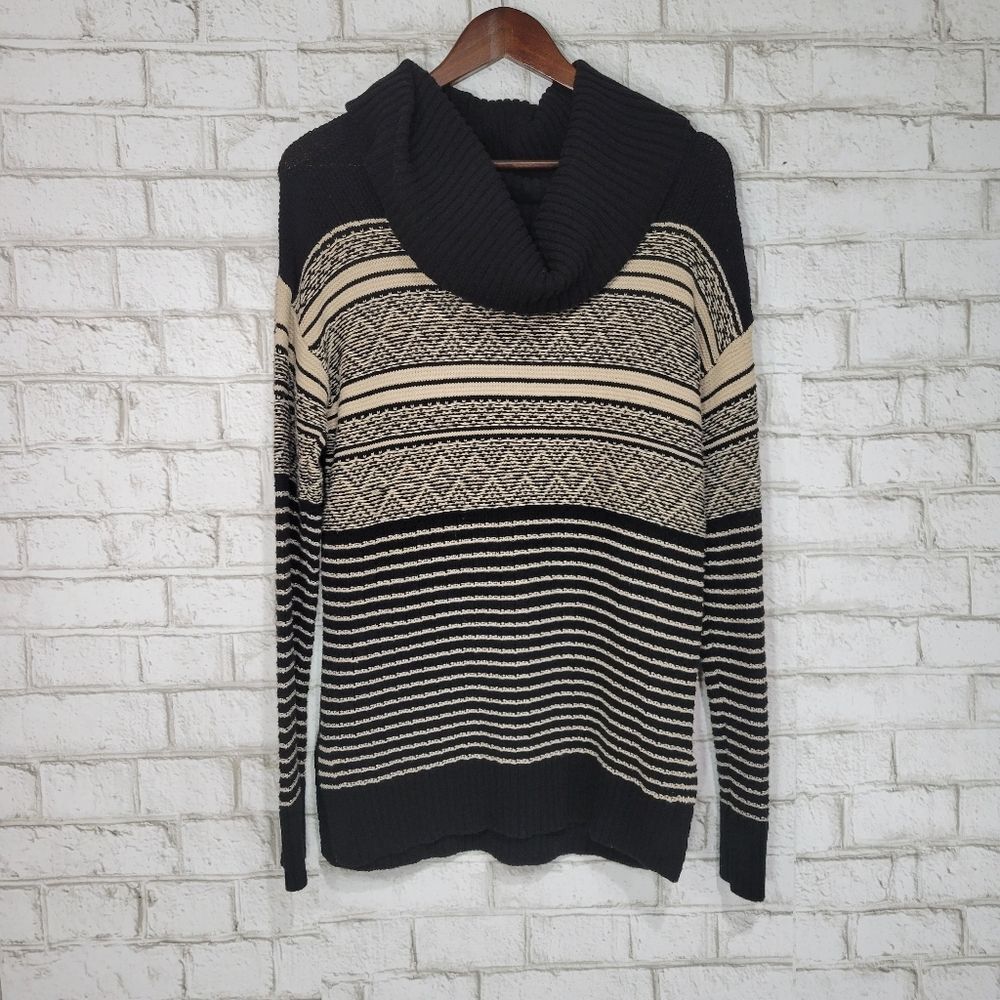Maurices printed turtleneck sweater